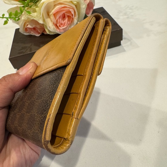 Authentic Celine wallet - Picture 12 of 12